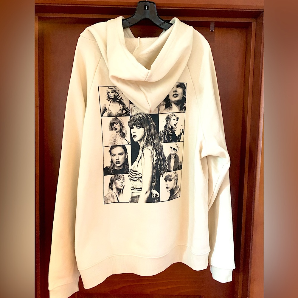 🔥HOT🔥 BRAND NEW Taylor Swift Eras Tour Concert Hoodie ❤️